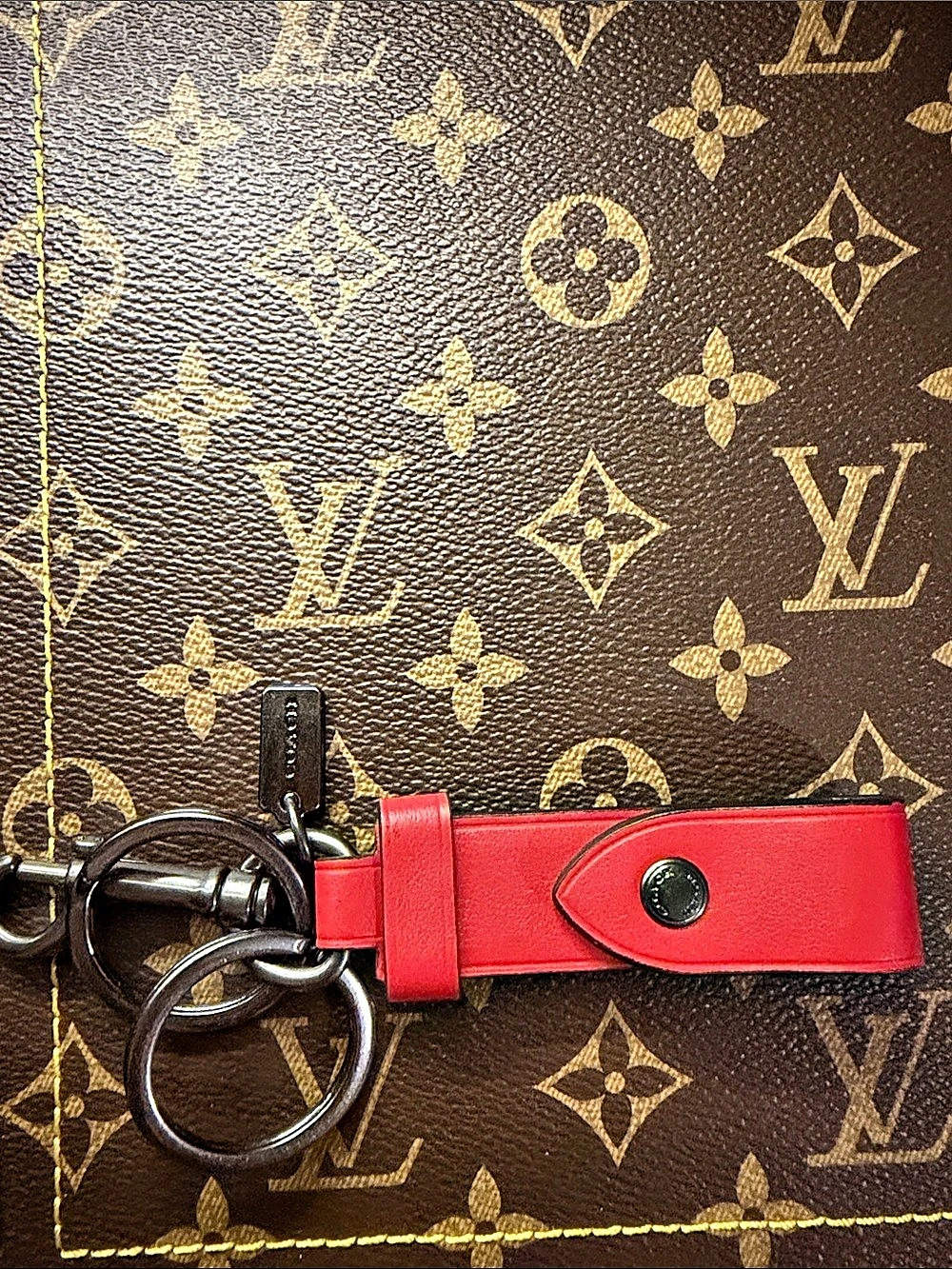 Coach Loop Key Fob Red & Brown - Picture 2 of 2
